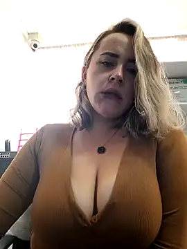 CurvyLust x online show from September 18, 2:42 pm