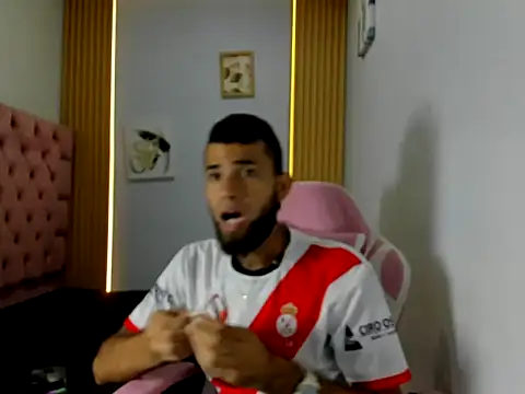 adri sexboy229 online show from October 5, 2:57 am