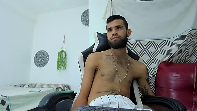 adri sexboy229 online show from October 12, 6:37 am