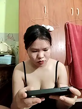 Snapshot of emyeuhss chatting on October 15, 3:09 pm emyeuhss online show from October 15, 3:09 pm