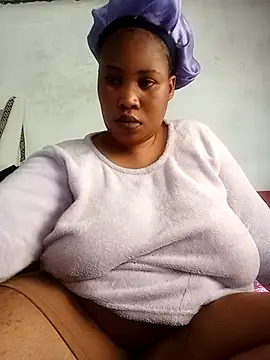 Snapshot of OCEANSQUITERXXX chatting on June 20, 11:48 am OCEANSQUITERXXX online show from June 20, 11:48 am