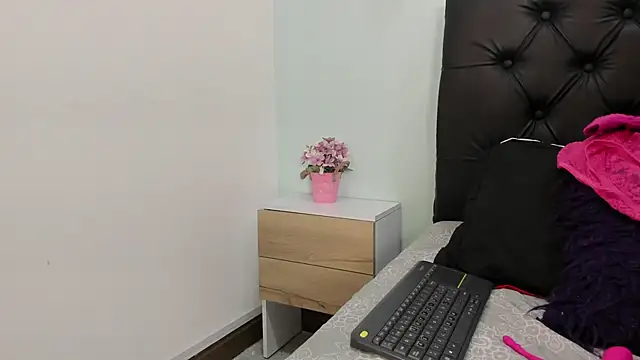 Marianee Rousse online show from November 14, 10:24 pm