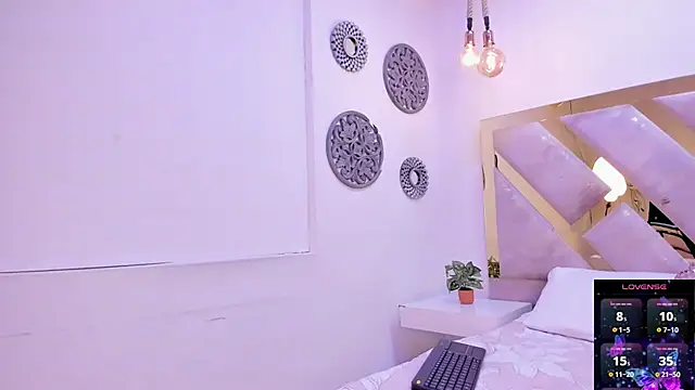 Marianee Rousse online show from September 28, 10:06 pm