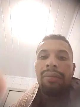 Snapshot of Gabriesex chatting on October 23, 1:15 am Gabriesex online show from October 23, 1:15 am