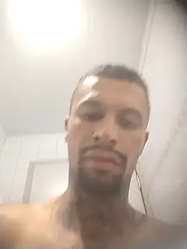 Snapshot of Gabriesex chatting on October 30, 3:27 am Gabriesex online show from October 30, 3:27 am