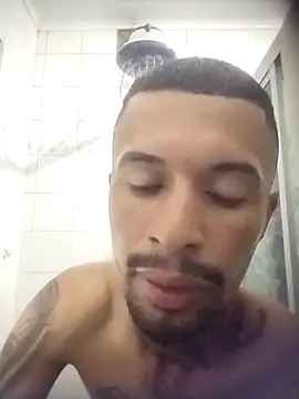 Snapshot of Gabriesex chatting on October 24, 9:47 pm Gabriesex online show from October 24, 9:47 pm