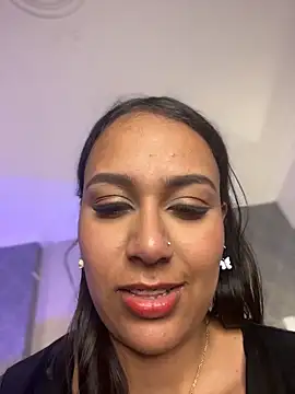 MiilaBlake online show from May 6, 7:29 pm