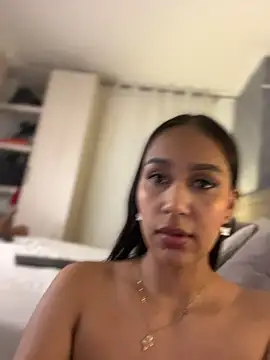 MiilaBlake online show from April 5, 8:15 pm