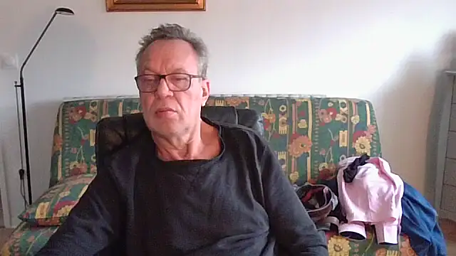 cqhd76 online show from December 4, 9:30 am