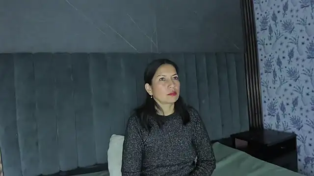 Megan Collinss  online show from December 18, 11:58 am