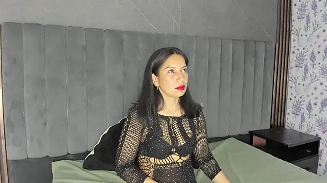 Megan Collinss  online show from December 13, 8:04 pm