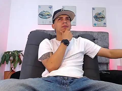 Snapshot of david_santos16 chatting on September 29, 8:21 am david santos16 online show from September 29, 8:21 am