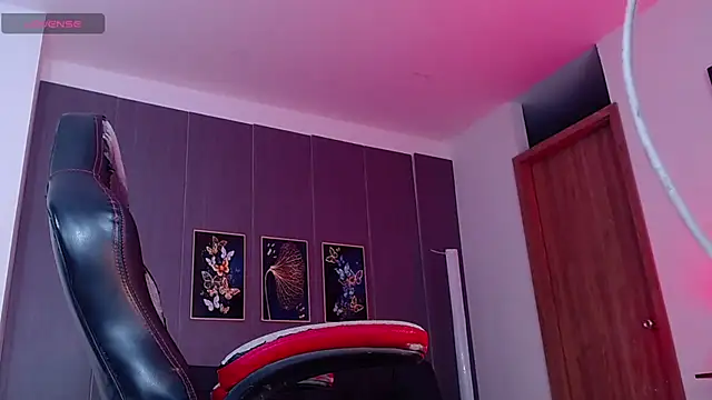 Snapshot of david_santos16 chatting on October 7, 4:13 am david santos16 online show from October 7, 4:13 am