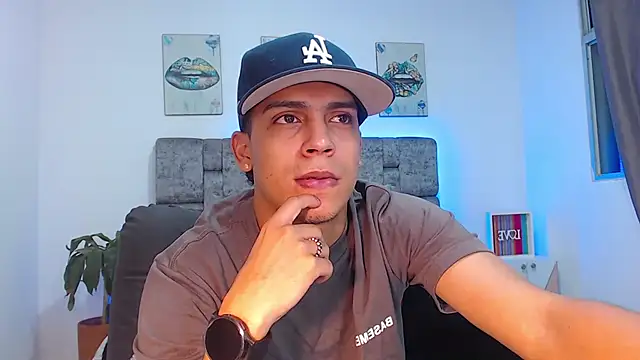 Snapshot of david_santos16 chatting on September 18, 1:08 am david santos16 online show from September 18, 1:08 am