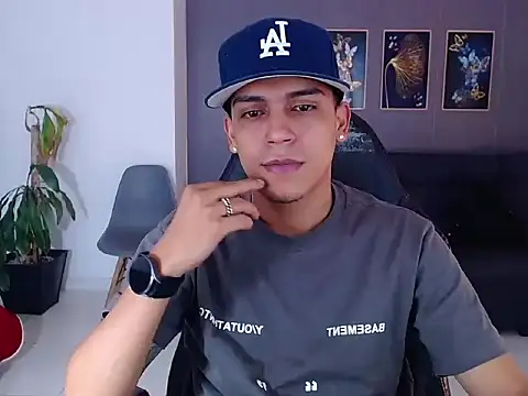 Snapshot of david_santos16 chatting on September 20, 5:56 am david santos16 online show from September 20, 5:56 am