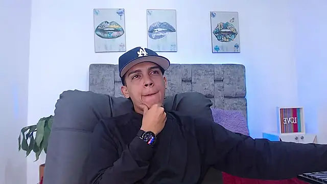 Snapshot of david_santos16 chatting on October 17, 4:16 am david santos16 online show from October 17, 4:16 am