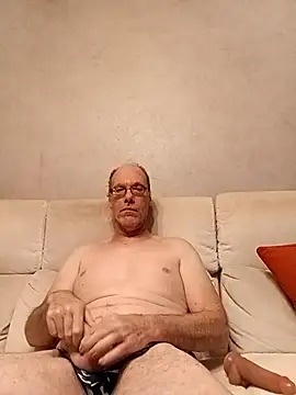 VOSGIEN87 online show from April 3, 8:15 pm