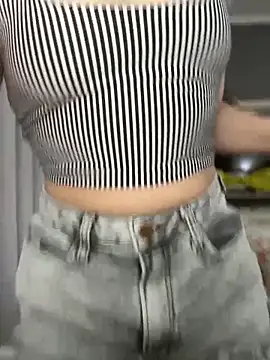 Snapshot of Pribaixinha chatting on February 3, 10:37 pm Pribaixinha online show from February 3, 10:37 pm