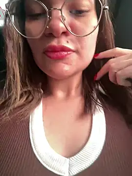 Snapshot of Pribaixinha chatting on March 3, 7:43 pm Pribaixinha online show from March 3, 7:43 pm