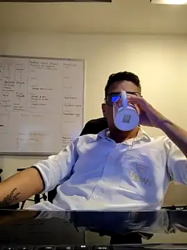 Snapshot of Juann-cock chatting on October 2, 12:14 am Juann-cock online show from October 2, 12:14 am