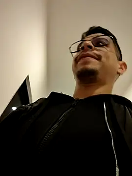 Snapshot of Juann-cock chatting on November 24, 5:02 pm Juann-cock online show from November 24, 5:02 pm