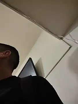 Juann-cock online show from April 8, 7:15 pm