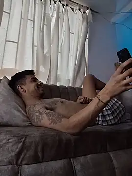 Snapshot of Juann-cock chatting on June 8, 1:28 am Juann-cock online show from June 8, 1:28 am