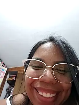 CloeeHills  online show from October 1, 4:28 am