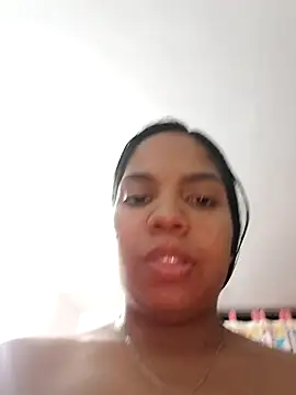 CloeeHills  online show from October 3, 2:37 am