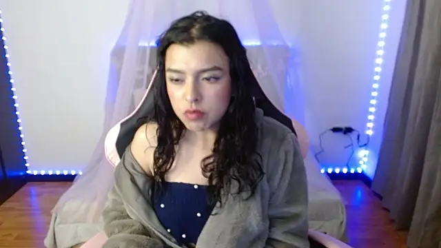 eilynro online show from September 11, 12:21 am