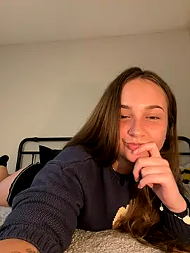 Snapshot of MadilynX777 chatting on October 5, 1:51 am MadilynX777 online show from October 5, 1:51 am
