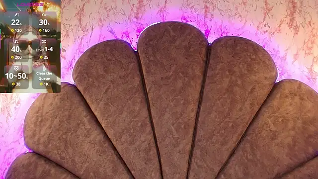 Lilith curvy online show from November 9, 1:15 pm