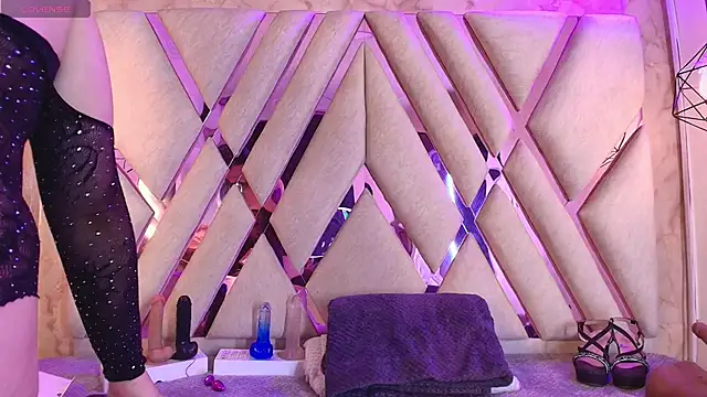 Lilith curvy online show from December 5, 8:17 pm