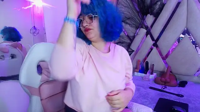 Lilith curvy online show from November 2, 8:03 pm