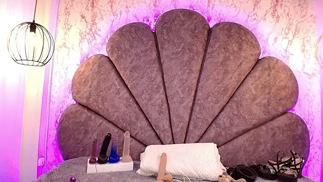 Lilith curvy online show from November 28, 7:36 pm