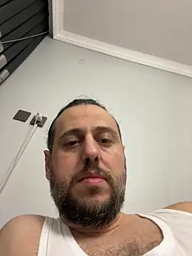 Snapshot of paleron34 chatting on April 1, 8:06 pm paleron34 online show from April 1, 8:06 pm