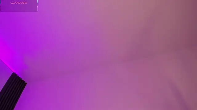 ShaunaDream online show from March 7, 4:52 am