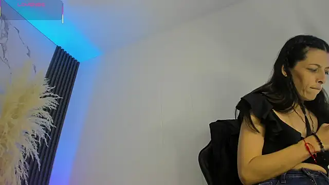 ShaunaDream online show from March 4, 4:53 am