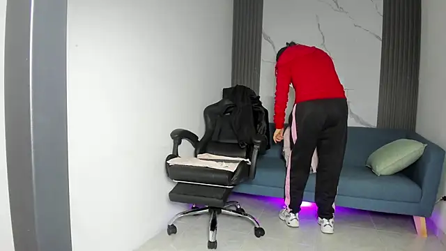 ShaunaDream online show from September 21, 4:17 am