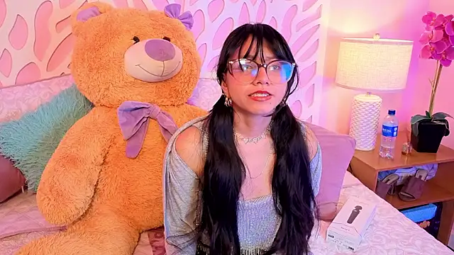 VioletxBloom online show from February 19, 8:39 pm