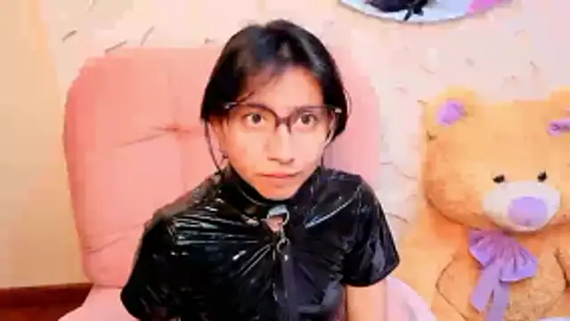 VioletxBloom online show from April 15, 1:59 pm