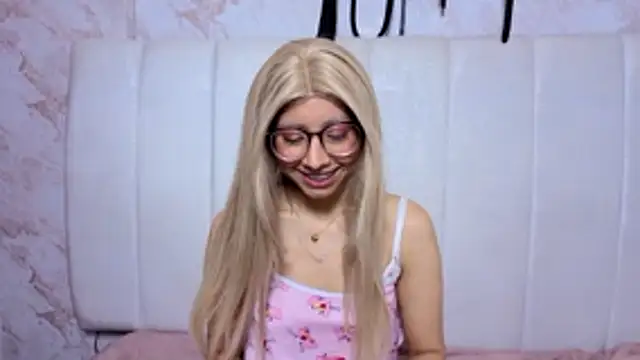 VioletxBloom online show from December 18, 9:40 pm