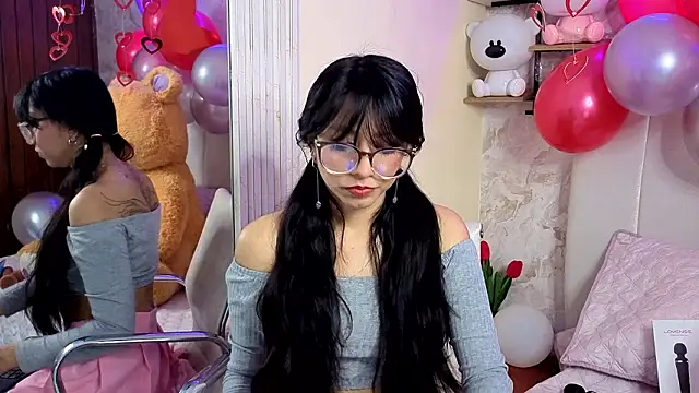 VioletxBloom online show from February 12, 4:07 pm