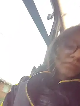 VioletxBloom online show from December 4, 11:20 am