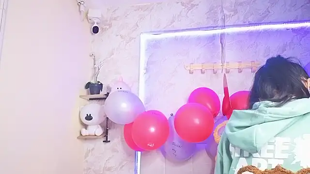 VioletxBloom online show from February 17, 3:42 pm