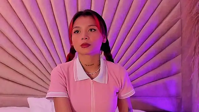 EmaDuff online show from September 24, 11:28 am