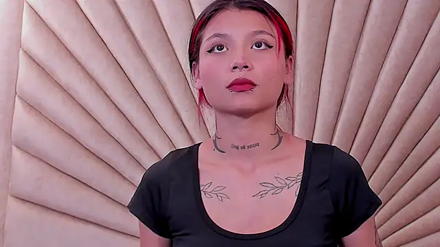 EmaDuff online show from October 15, 11:51 am