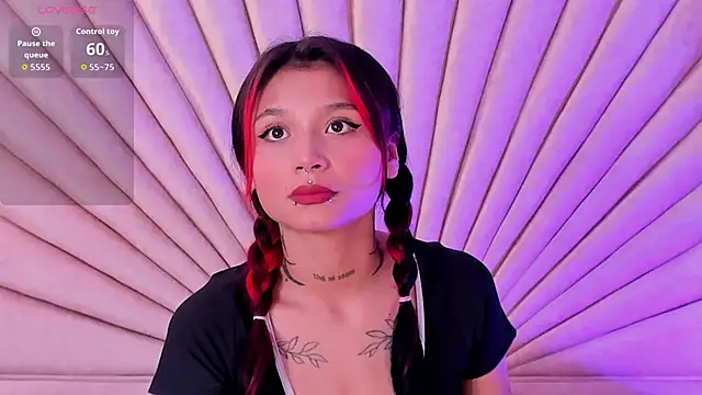 EmaDuff online show from October 4, 11:12 am