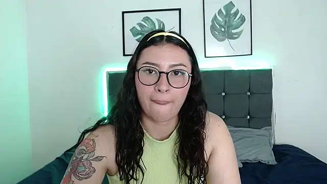 nicolee 8 online show from September 24, 2:18 am