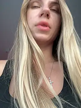 Snapshot of Prettie_Katrin chatting on July 6, 5:04 pm Prettie Katrin online show from July 6, 5:04 pm